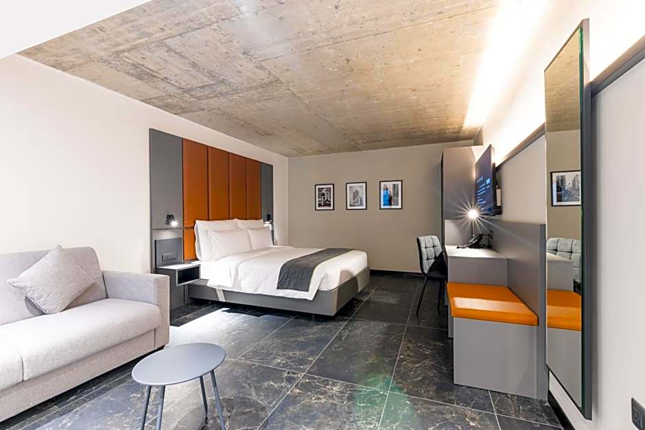 The Londoner Hotel St. Julian's