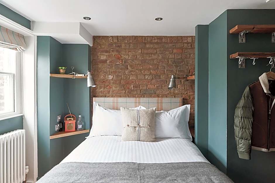 Photo 1 of 6 of Small Double Room