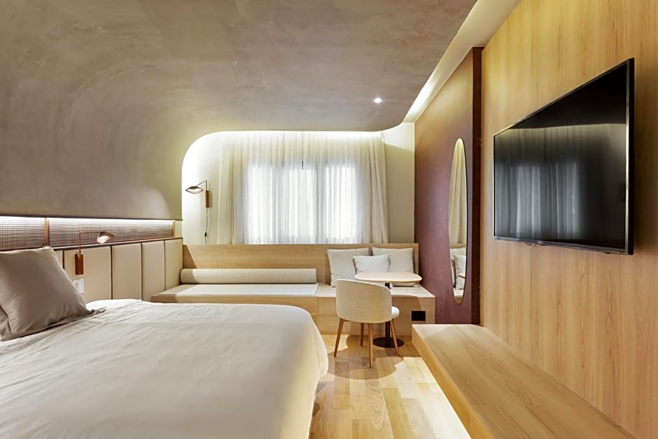 QOYA Hotel Curitiba, Curio Collection by Hilton