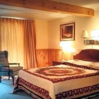 Covered Bridge River View Lodge