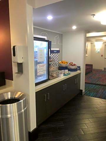 Holiday Inn Express Hickory-Hickory Mart By IHG