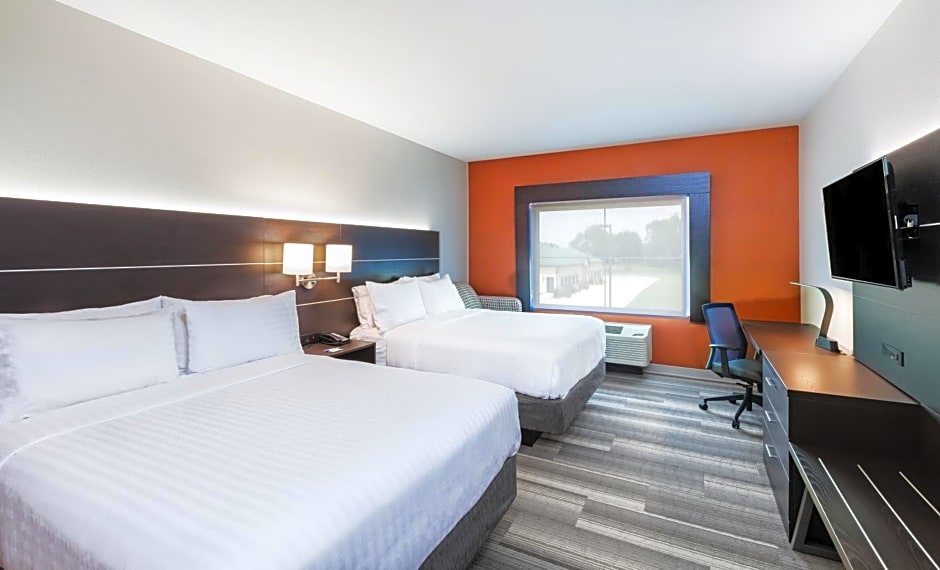 Holiday Inn Express & Suites COFFEYVILLE