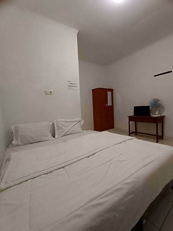 SPOT ON 92498 Fanni Homestay