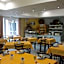 Hotel Restaurant La Creche et sa piscine interieure - Logis Hotels