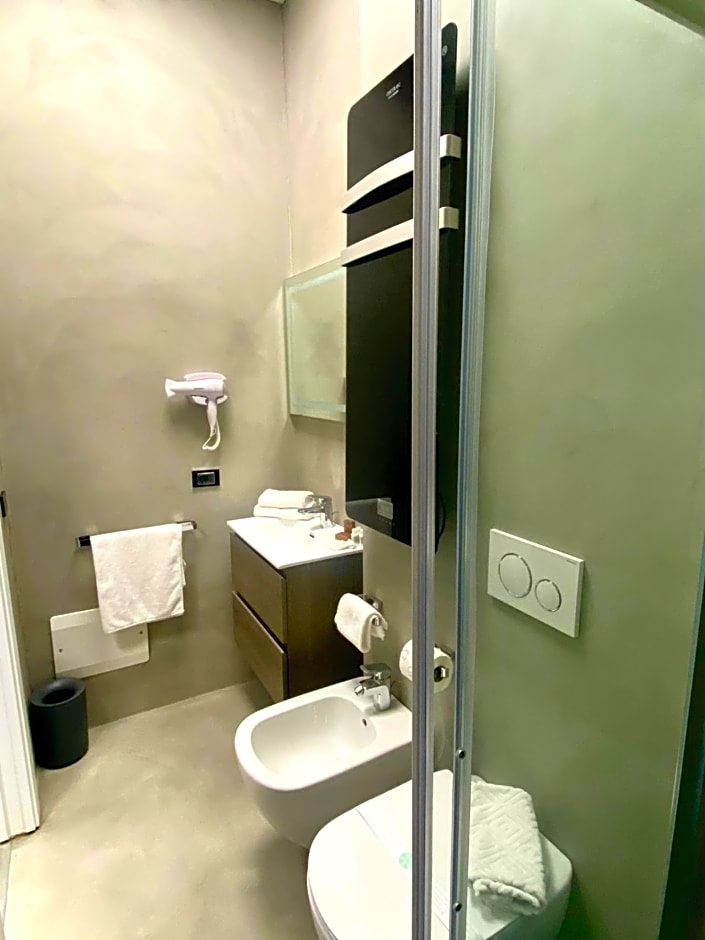 HOTEL TECH