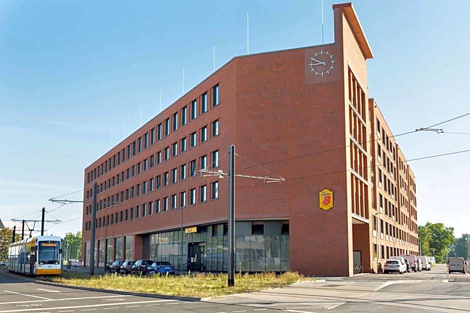 Super 8 by Wyndham Mainz Zollhafen