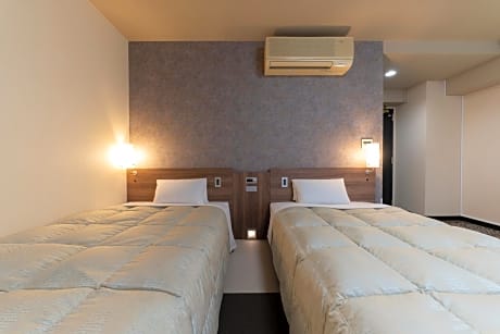 Twin Room - Non-Smoking