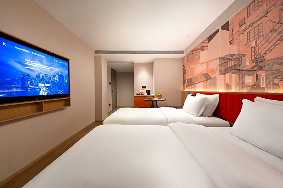 From K Huan Kai Hotel Tiyuxi Metro Station