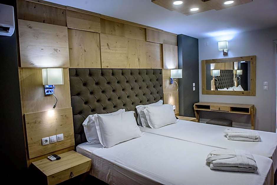 Elmi Beach Hotel & Suites