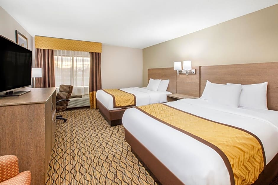 Baymont by Wyndham Grand Rapids Airport