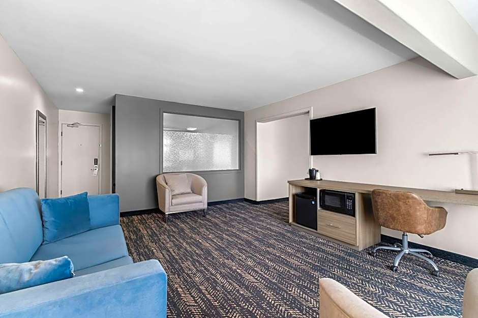 The Hourglass Hotel, Ascend Hotel Collection