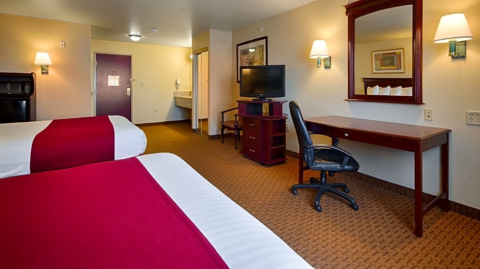 SureStay Plus Hotel by Best Western Quanah