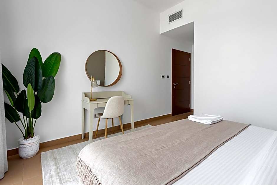 Silkhaus Contemporary 1 BDR Next to Golf Course