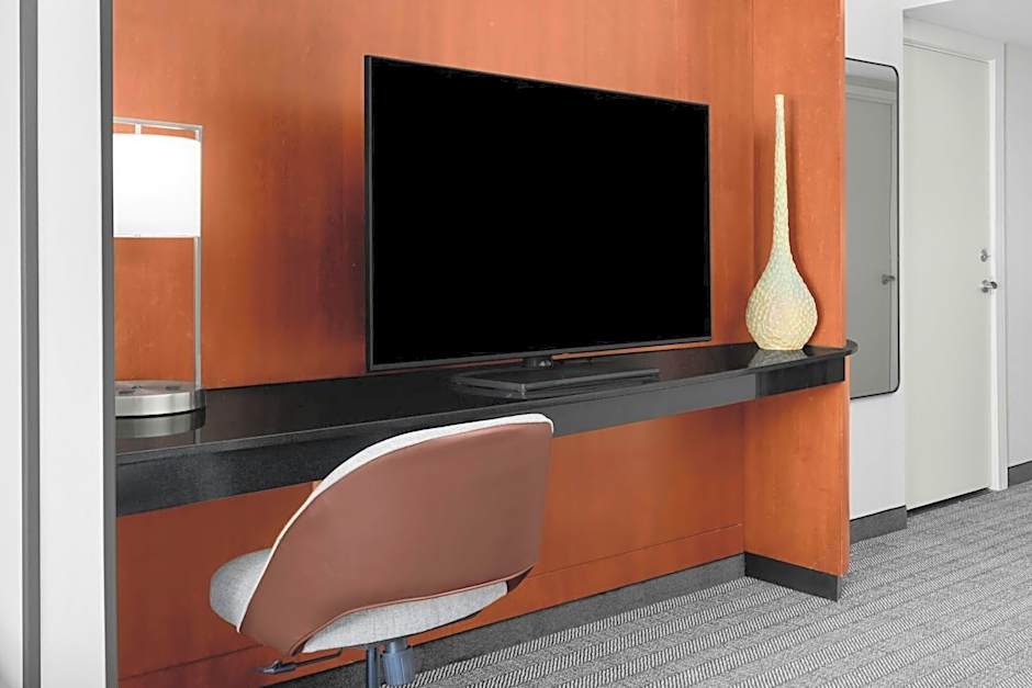 Courtyard by Marriott San Antonio Six Flags at The RIM