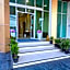 Convenient Grand Plus Hotel Suvarnabhumi