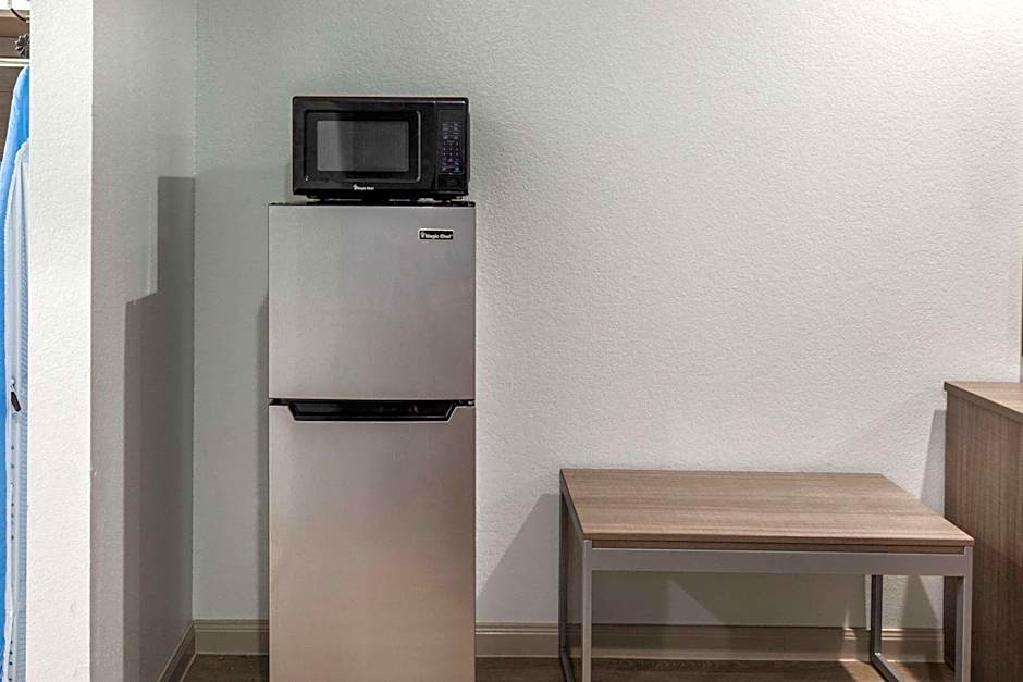 Super 8 by Wyndham Humble/Houston