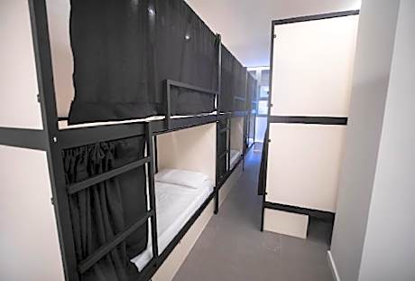 1 Person in Dormitory - Mixed