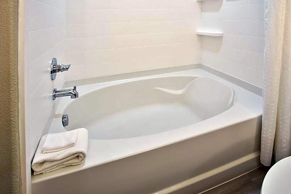 Holiday Inn Express Hotel and Suites Katy By IHG