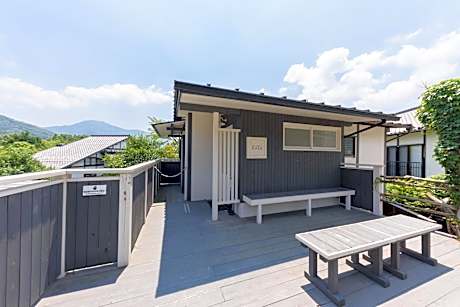 Japanese-Style Western Room with Shared Bathroom - Non-Smoking(Adult Female Only)