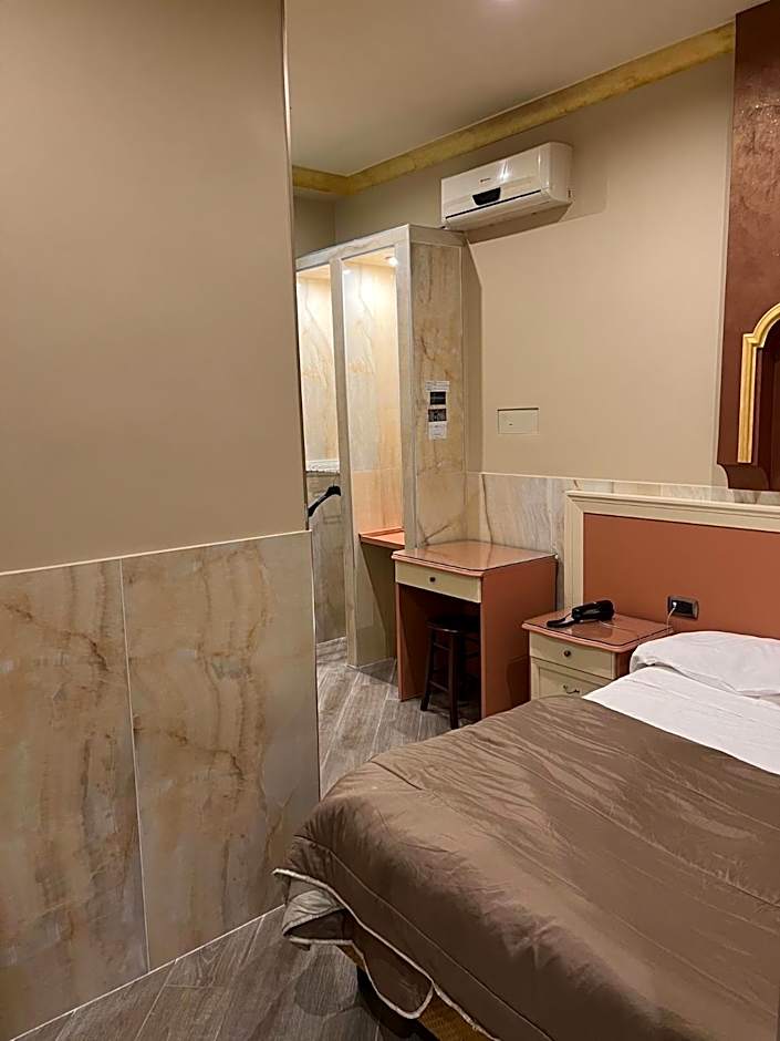 Hotel Iris