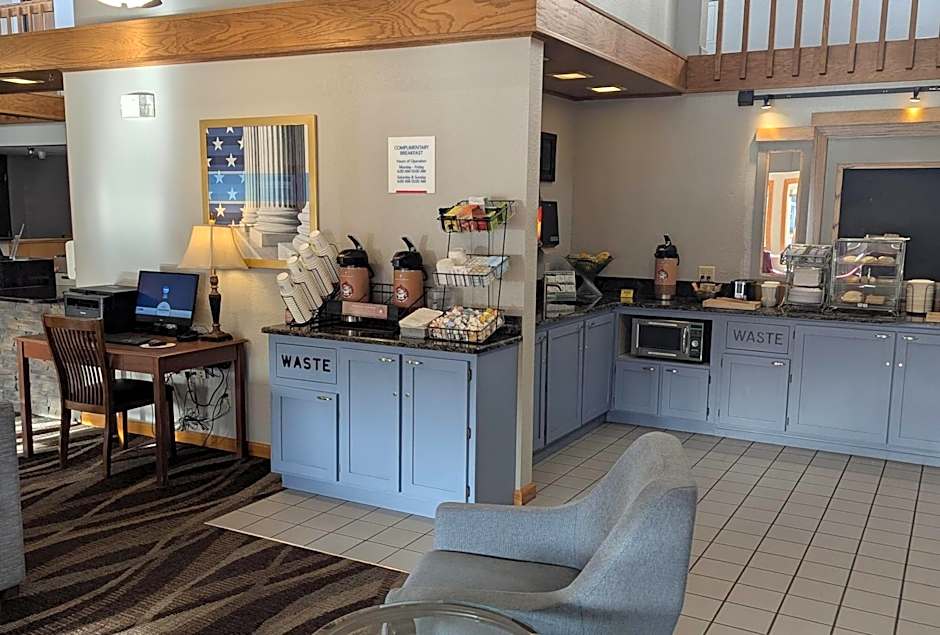 AmericInn by Wyndham St. Peter