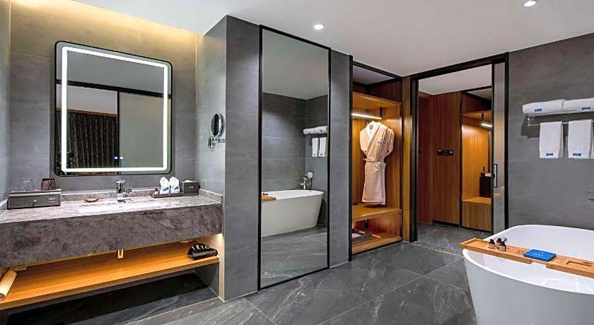 TRYP By Wyndham Zizhou