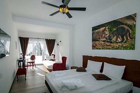 Deluxe Double Room with Extra Bed in Main Manor House