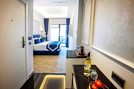 Superior Double or Twin Room with Terrace