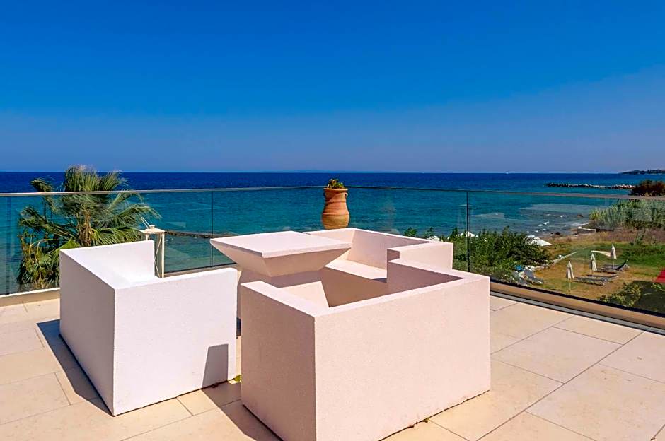 Belussi Beach Hotel & Suites