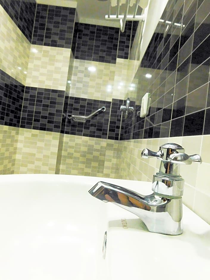 Hotel Calima Real
