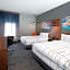 La Quinta Inn & Suites by Wyndham Louisville East