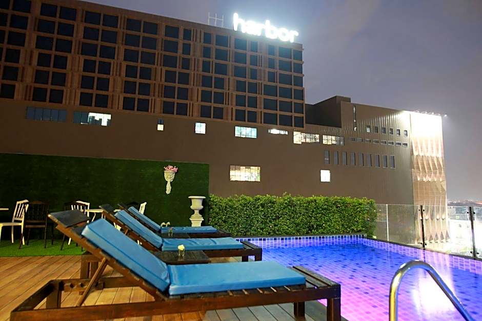 LEVANA PATTAYA HOTEL