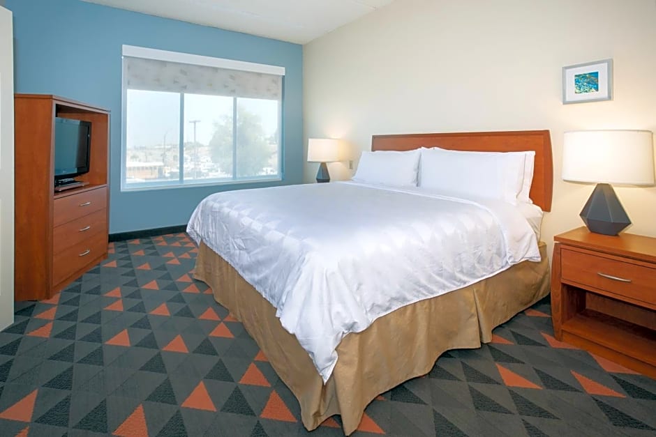 Holiday Inn Hotels and Suites Goodyear - West Phoenix Area