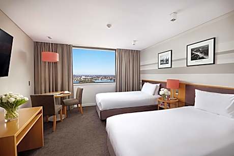 Harbor Bridge Twin Room