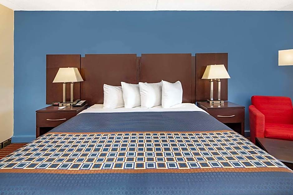 Travelodge by Wyndham Savannah Area/Richmond Hill