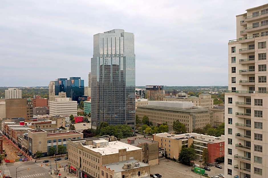 Delta Hotels by Marriott London Armouries