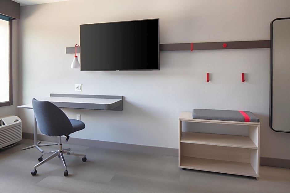 Avid Hotels Madison - Monona By IHG