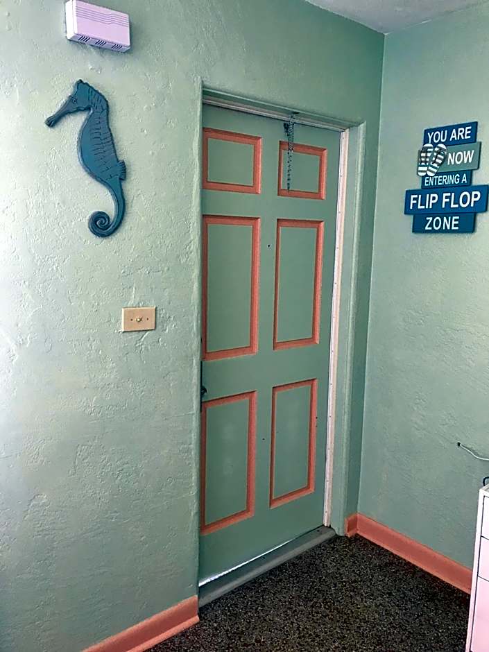 South Beach Inn - Cocoa Beach