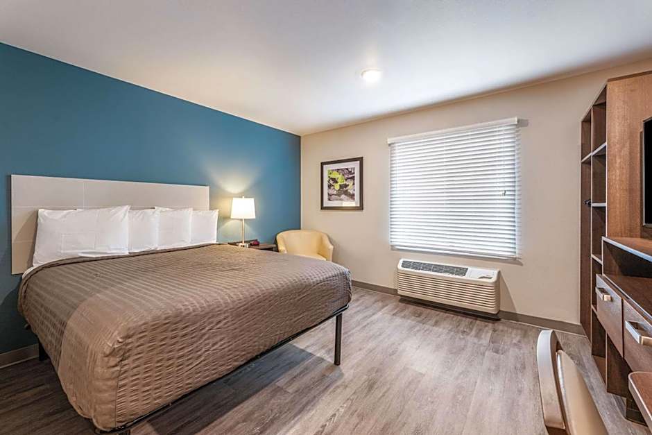 WoodSpring Suites Linden