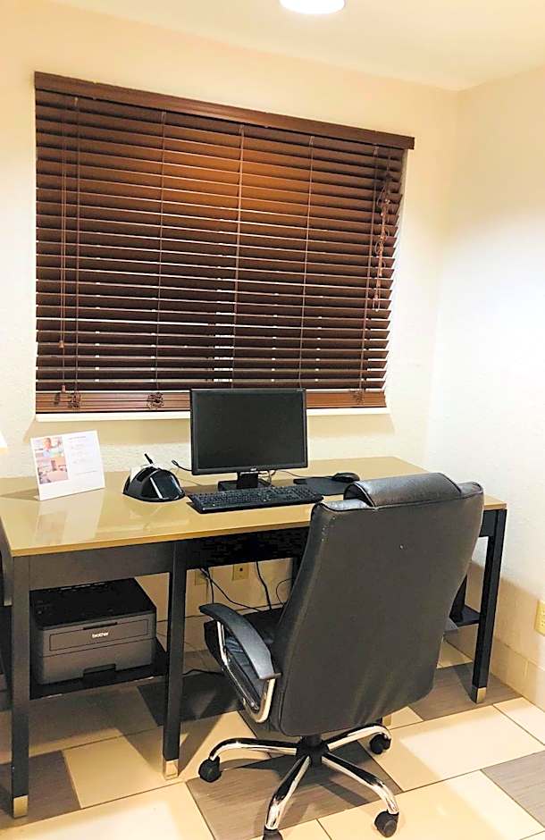 Country Inn & Suites by Radisson, DFW Airport South, TX