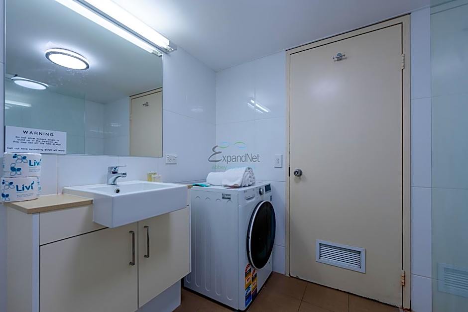 Abbey On Roma Hotel & Apartments