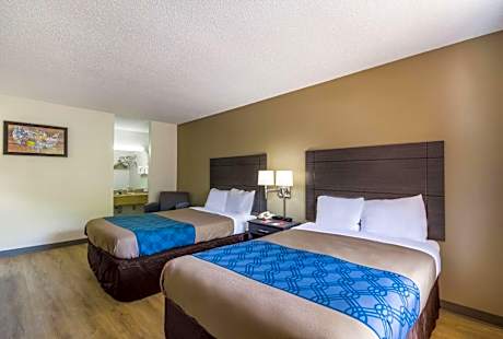 Double Room with Two Double Beds - Smoking