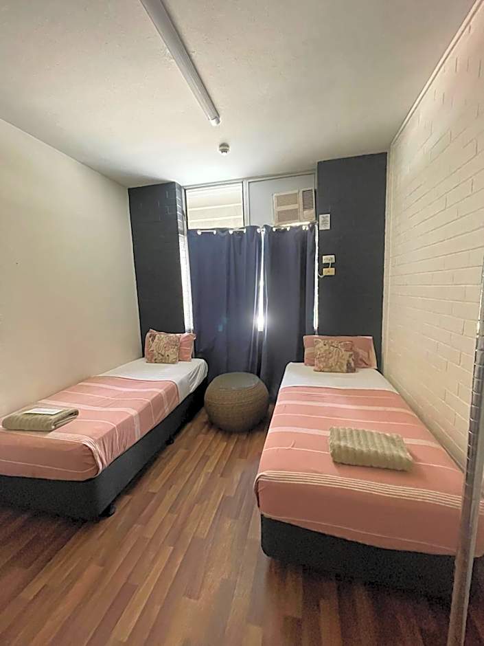 Youth Shack Backpackers