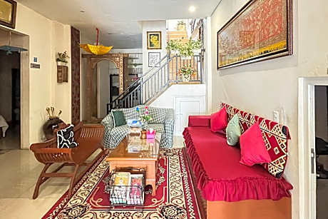 Urbanview Poma Hotel