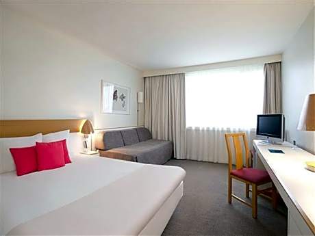 Classic Room - 2 Single Beds And 1 Single Sofa Bed
