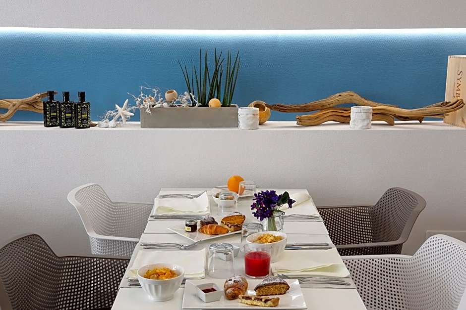 M&F Hotel