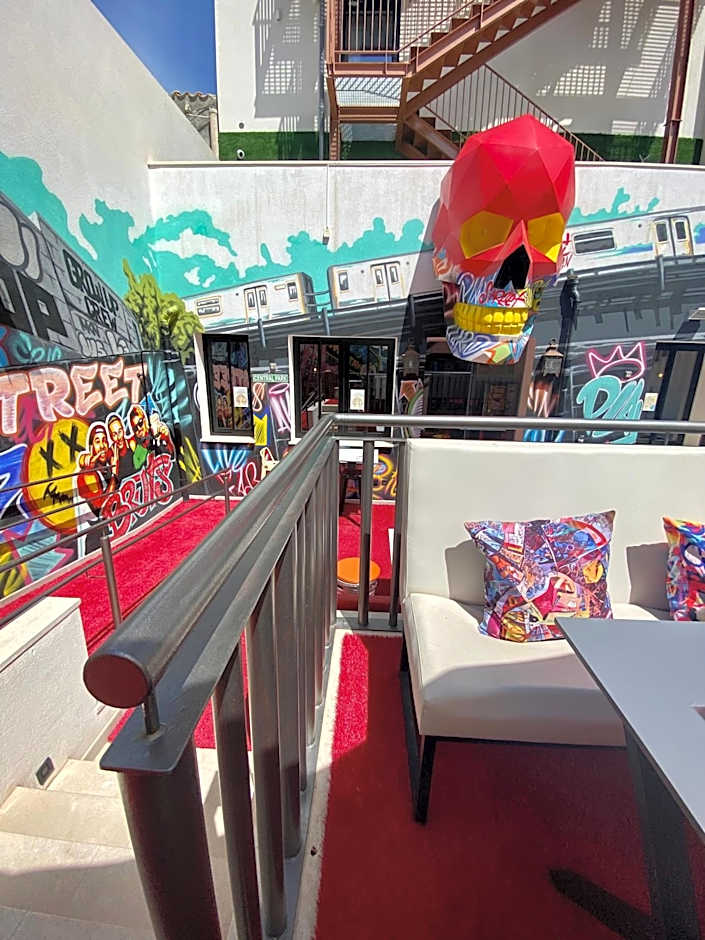 We Street Hostel - El Arenal-Albergue Turístico