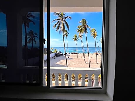 Deluxe King Room with Sea View