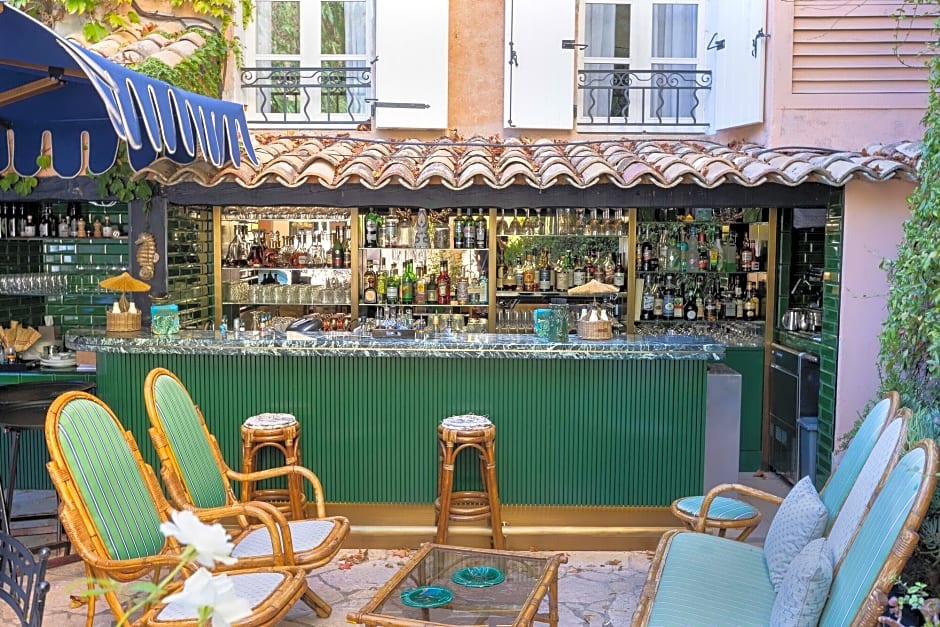 Hôtel Restaurant Le Yaca
