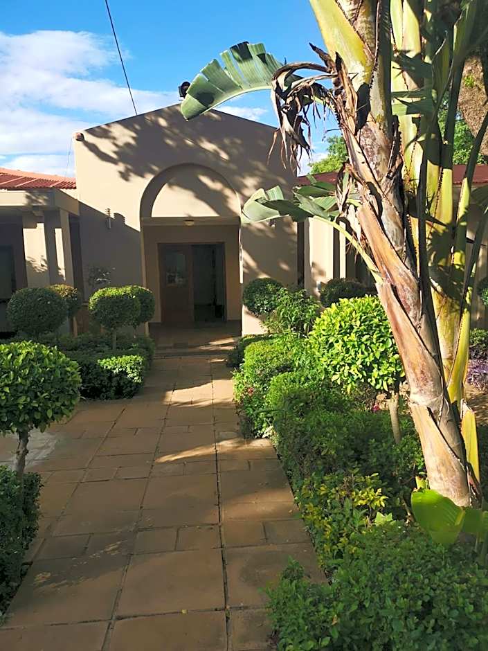 180 On Anderson Guest House